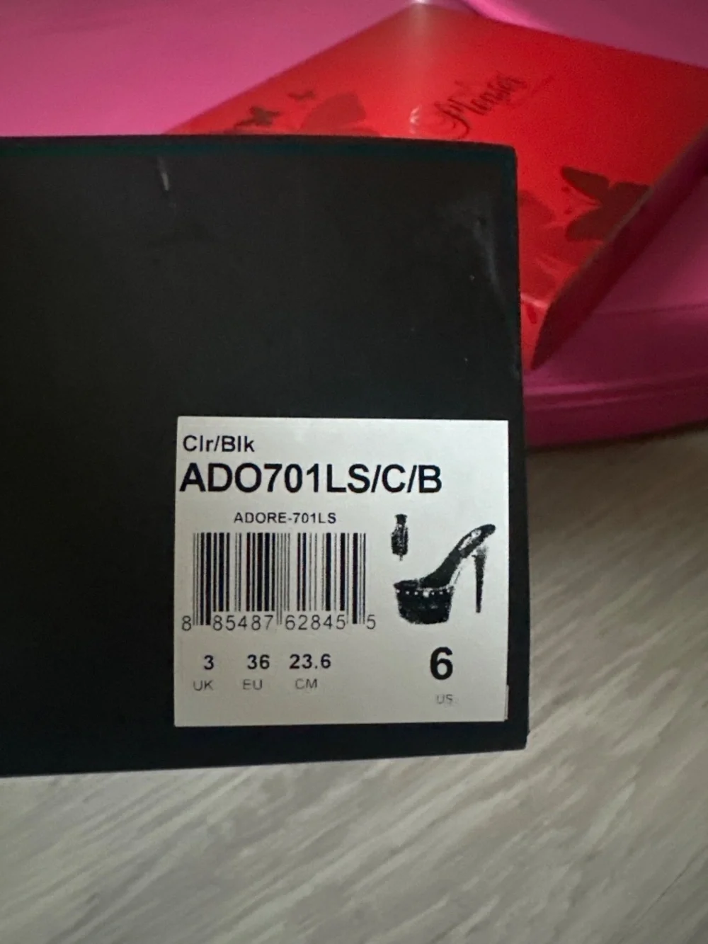 Pleasers Adore - Picture 3 of 3